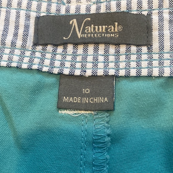 Natural Reflections women shorts - Picture 2 of 4